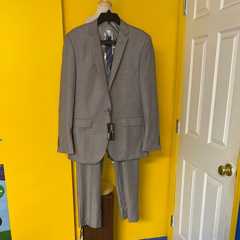 Men's Gray Suit